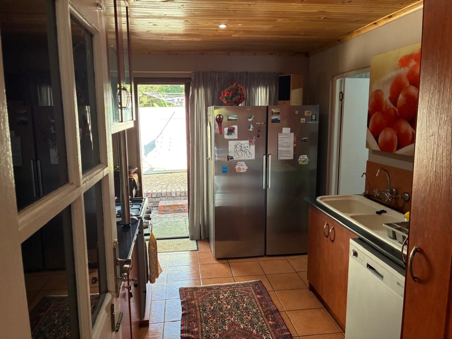 7 Bedroom Property for Sale in Heather Park Western Cape